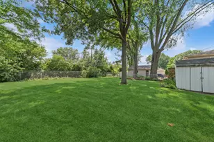575 Lowden Ave, Glen Ellyn, IL 60137 - Photo 15