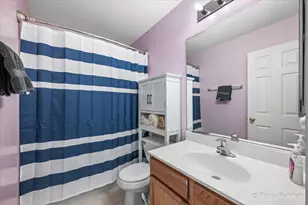 102 Neutrenton Ave, Elgin, IL 60120 - Photo 23