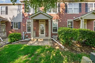 102 Neutrenton Ave, Elgin, IL 60120 - Photo 29