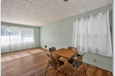 1212 N 1st Street, Dekalb, IL 60115 - Photo 7