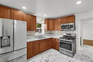 8459 S Elizabeth St, Chicago, IL 60620 - Photo 5