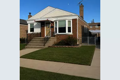5623 S Nagle Avenue, Chicago, IL 60638 - Photo 1