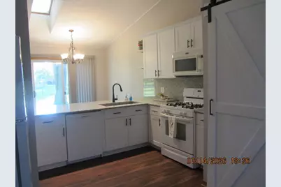 3451 Waterford Way, Island Lake, IL 60042 - Photo 5