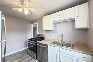 2057 E 72nd St, Chicago, IL 60649 - Photo 5