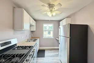 2057 E 72nd St, Chicago, IL 60649 - Photo 3