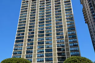 5733 N Sheridan Rd, Chicago, IL 60660 - Photo 1
