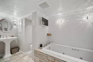 1871 Elmwood Dr, Highland Park, IL 60035 - Photo 15