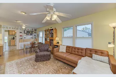 139 N Washington Street, Westmont, IL 60559 - Photo 3