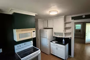 302 N 16th St, Charleston, IL 61920 - Photo 9