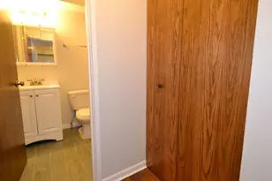 1040 W Hollywood Ave, Chicago, IL 60660 - Photo 11