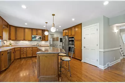 502 W Witchwood Lane, Lake Bluff, IL 60044 - Photo 7