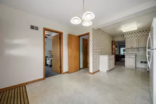 6214 N Karlov Ave, Chicago, IL 60646 - Photo 15