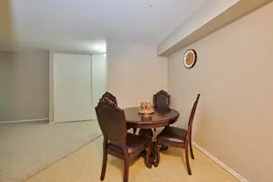 8541 Lotus Ave, Skokie, IL 60077 - Photo 11