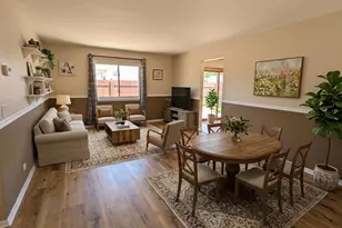 1 Oak Meadow Ct, Streamwood, IL 60107 - Photo 3
