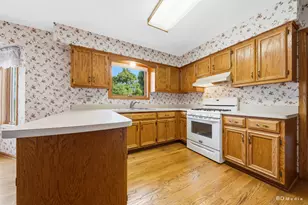 7748 170th Pl, Tinley Park, IL 60477 - Photo 13