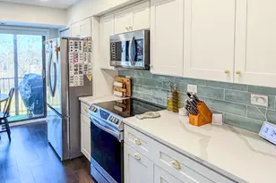 250 W Parliament Pl, Mount Prospect, IL 60056 - Photo 15