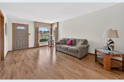 9228 Robinson Avenue, Franklin Park, IL 60131 - Photo 3