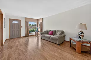 9228 Robinson Ave, Franklin Park, IL 60131 - Photo 3
