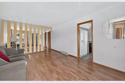 9228 Robinson Avenue, Franklin Park, IL 60131 - Photo 5