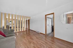 9228 Robinson Ave, Franklin Park, IL 60131 - Photo 5