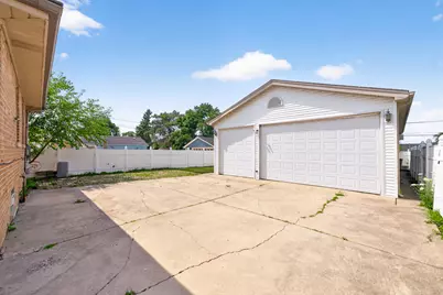 9228 Robinson Avenue, Franklin Park, IL 60131 - Photo 27