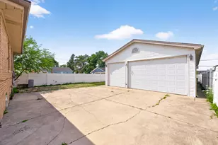 9228 Robinson Ave, Franklin Park, IL 60131 - Photo 27