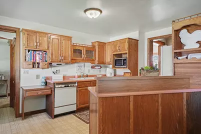 304 E Elm Street, Fairbury, IL 61739 - Photo 29