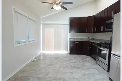9800 S Artesian Avenue, Evergreen Park, IL 60805 - Photo 11