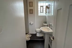 2246 W Belden Ave, Chicago, IL 60647 - Photo 17