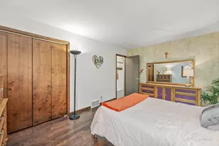 30 Holiday Dr, Lake Holiday, IL 60552 - Photo 11