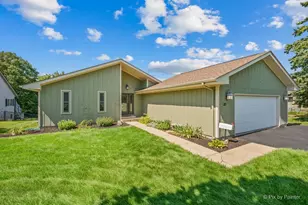 30 Holiday Dr, Lake Holiday, IL 60552 - Photo 7