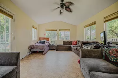 1055 S West Avenue, Waukegan, IL 60085 - Photo 11