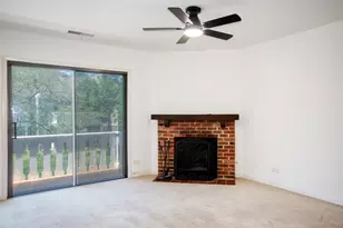 552 Greystone Ln, Wheeling, IL 60090 - Photo 3