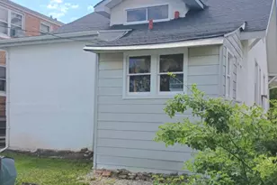3424 W 64th Pl, Chicago, IL 60629 - Photo 11