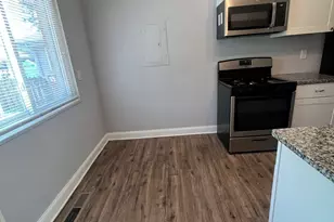 17213 Lorenz Ave, Lansing, IL 60438 - Photo 5