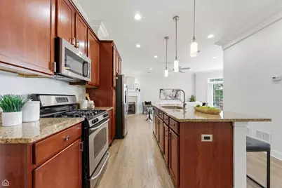 4705 S Champlain Avenue #204, Chicago, IL 60615 - Photo 11