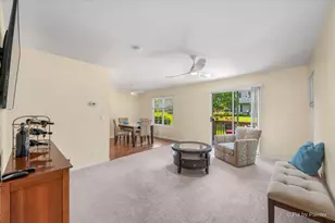 453 Village Creek Dr, Lake in the Hills, IL 60156 - Photo 5