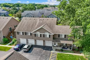 453 Village Creek Dr, Lake in the Hills, IL 60156 - Photo 35