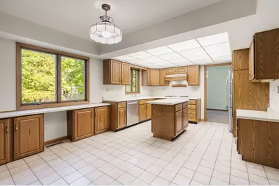 360 E Woodland Road, Lake Bluff, IL 60044 - Photo 11