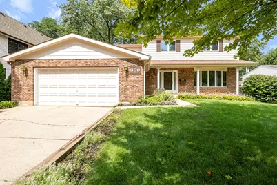 360 E Woodland Road, Lake Bluff, IL 60044 - Photo 1