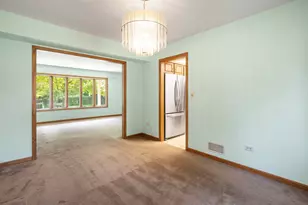 360 E Woodland Rd, Lake Bluff, IL 60044 - Photo 9