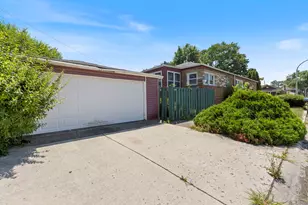 8733 S Ridgeland Ave, Chicago, IL 60617 - Photo 21