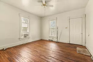 1107 Ashland Ave, Rockford, IL 61101 - Photo 3