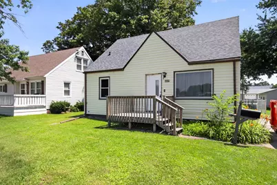 916 N Sangamon Avenue, Gibson City, IL 60936 - Photo 3