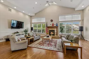 350 Woodhill Dr, Carol Stream, IL 60188 - Photo 25