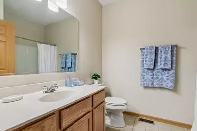 [Address not provided], Carol Stream, IL 60188 - Photo 13