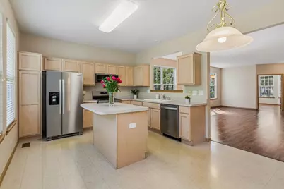[Address not provided], Carol Stream, IL 60188 - Photo 7