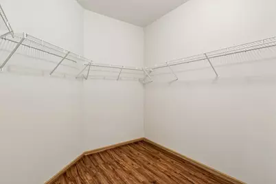 [Address not provided], Carol Stream, IL 60188 - Photo 17