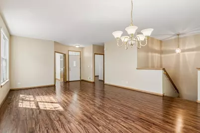 [Address not provided], Carol Stream, IL 60188 - Photo 3