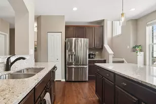 54 Marcel Ln, Schaumburg, IL 60194 - Photo 9